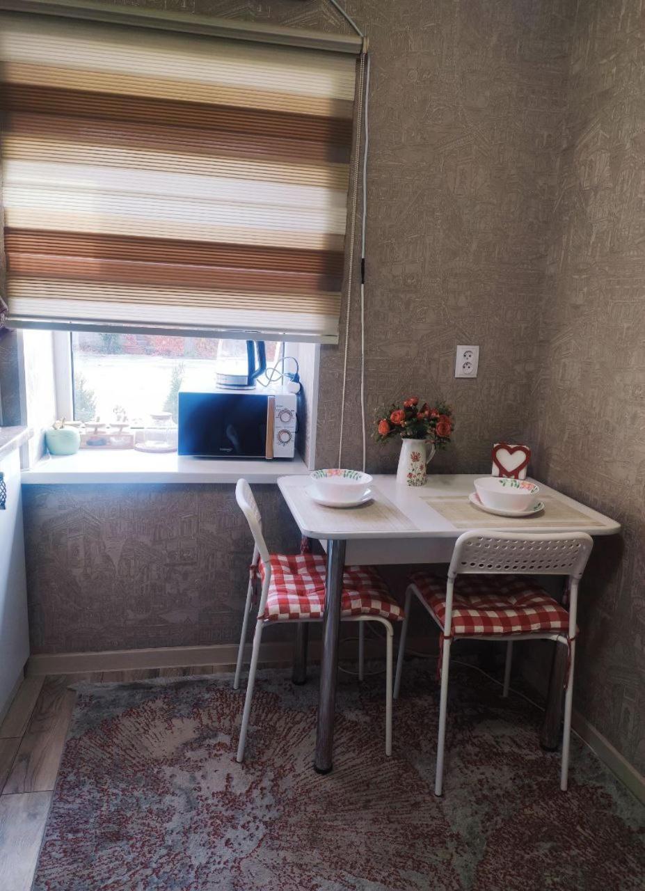 Комфортный Дом До 4Х Человек. Есть Парковка На 2 Машины, Wi-Fi, Tv. Bishkek Bagian luar foto